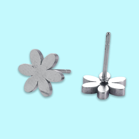 SALE - Silver Flower - Stud Earrings - S082
